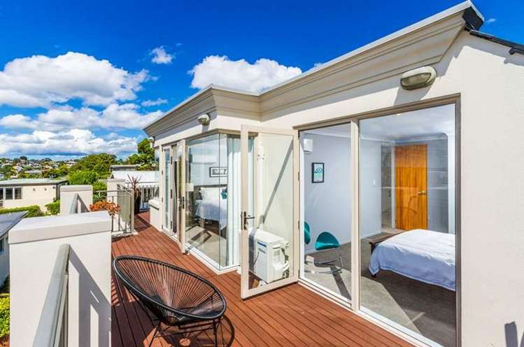 14a Beach Road Castor Bay_23