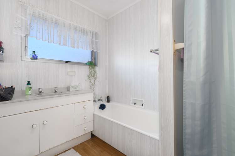 25 Pah Street Matua_13