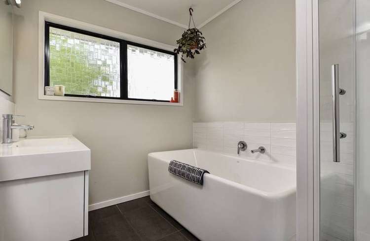 84 Fonteyn Street Avondale_12