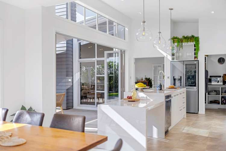 56 Columbia Crescent Beachlands_21