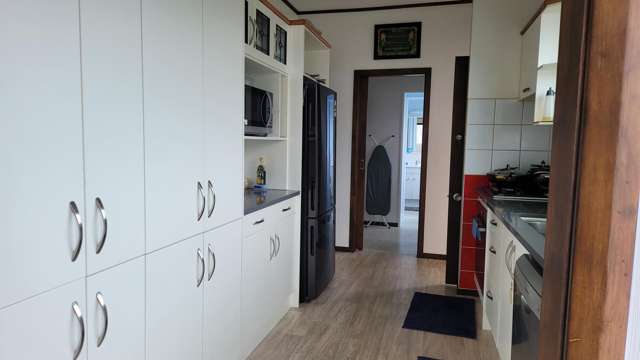 12 Bains Avenue Hamilton East_2