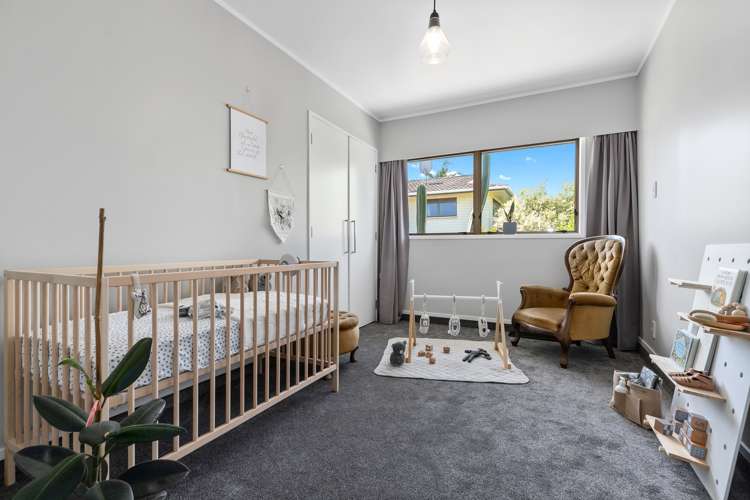 24 Lachlan Drive Dinsdale_13