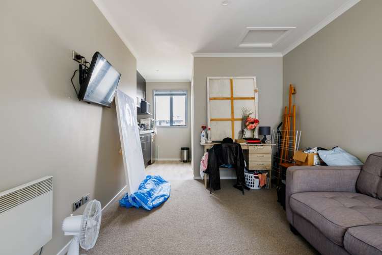 2/181 Knighton Road Hillcrest_8