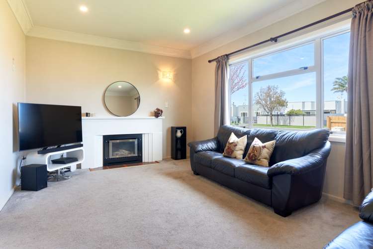 1004 Willowpark Road North Mayfair_3