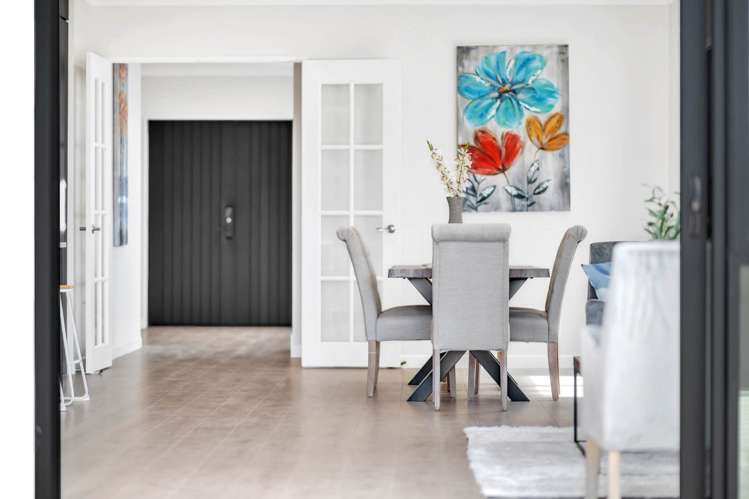 19 Dungloe Avenue Flat Bush_8