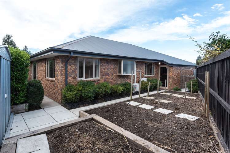 371a Ilam Road Bryndwr_23