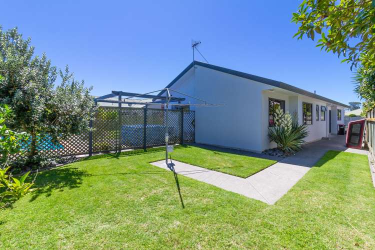 21 Kensington Drive Taradale_16