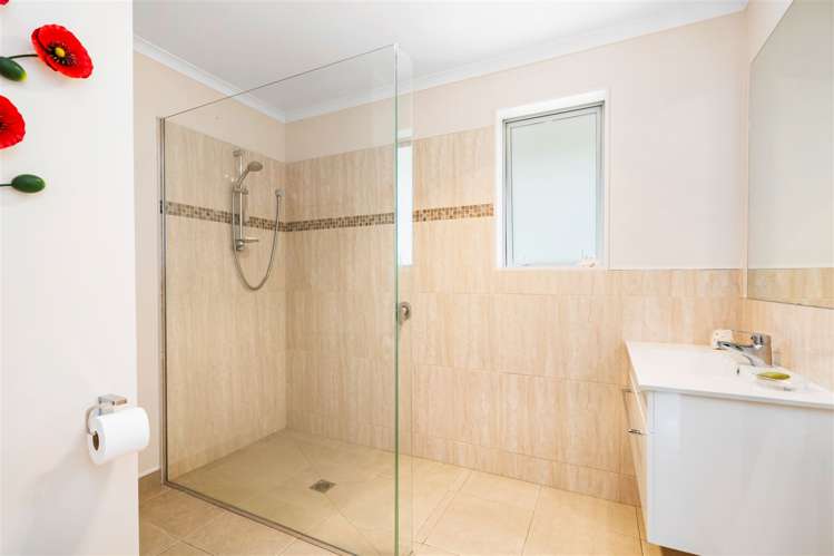 6 Tavinor Road Otaika_11