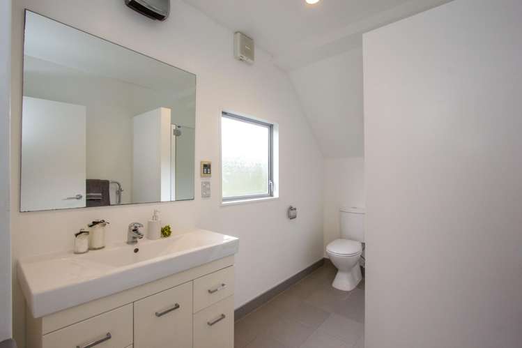 5/12 Agra Crescent Khandallah_13