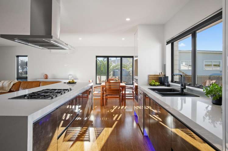 25 Kawakawa Bay Coast Road Kawakawa Bay_6