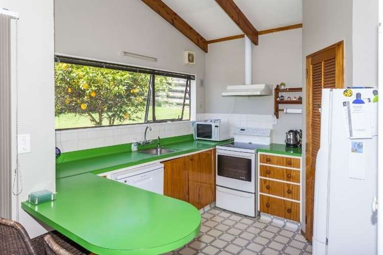 218 The Drive Whangamata_12