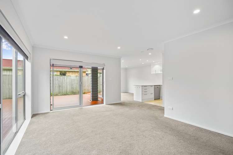 2/13 Crosher Place Silverdale_7