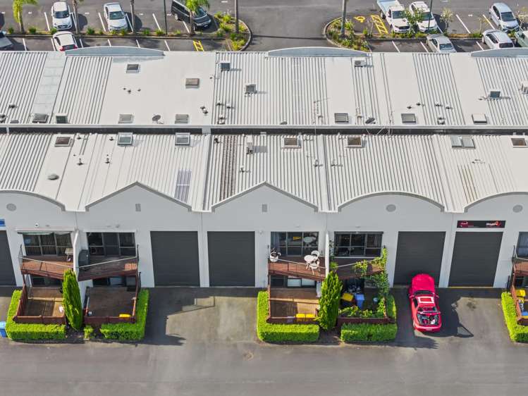 7A/10 Airborne Road Albany_12