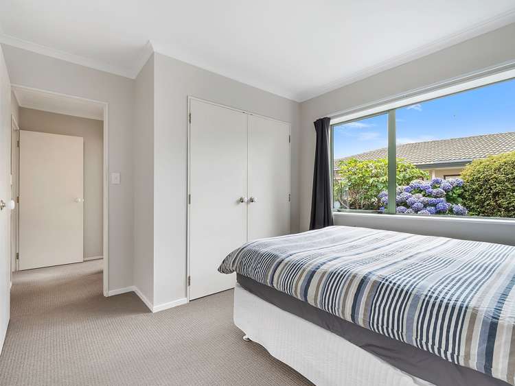 51 Basley road Owhata_21