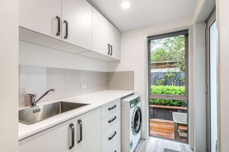 1/7 Clunie Place Highland Park_11