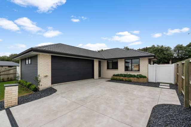 Modern Family Living in the Heart of Rolleston