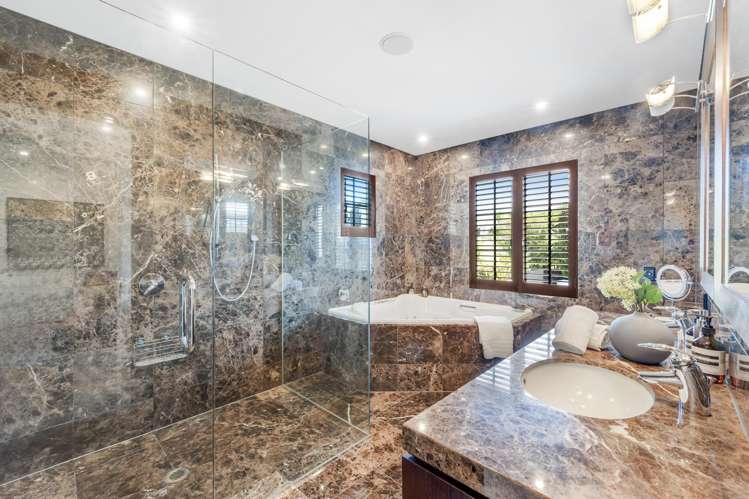 2 Glenoaks Rise Mellons Bay_32