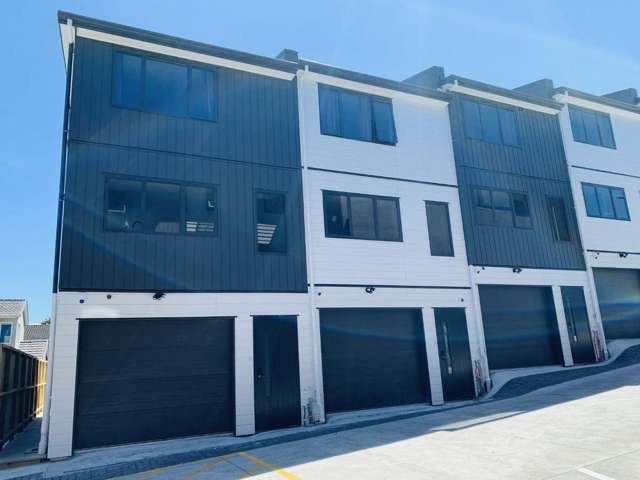 2/243 Mount Albert Road 1781_2