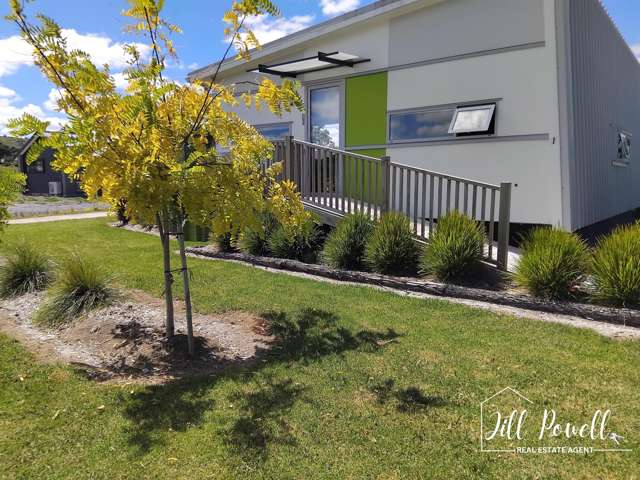 Charming 2-Bedroom Cottage in Paparoa Village
