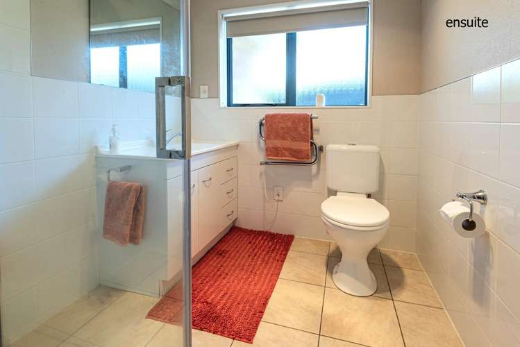 9 Workman Way Onerahi_14