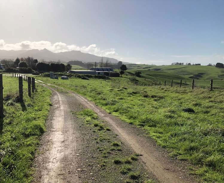 57 Earle Road Pukeatua_4