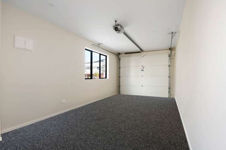 6 Greenbrier Street Westgate_17