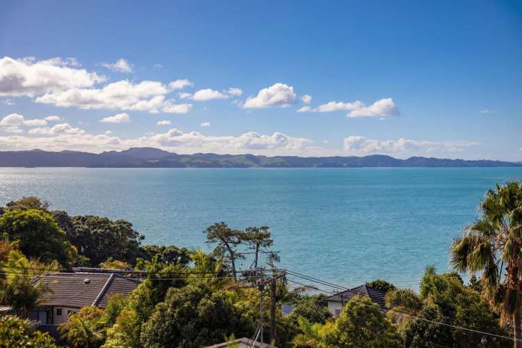5A Colmar Road Mellons Bay_21