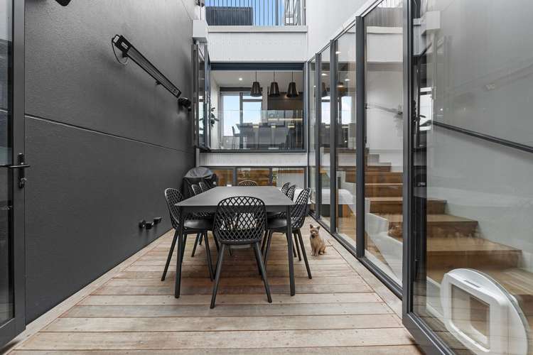 82 Fisher-Point Drive Auckland Central_15