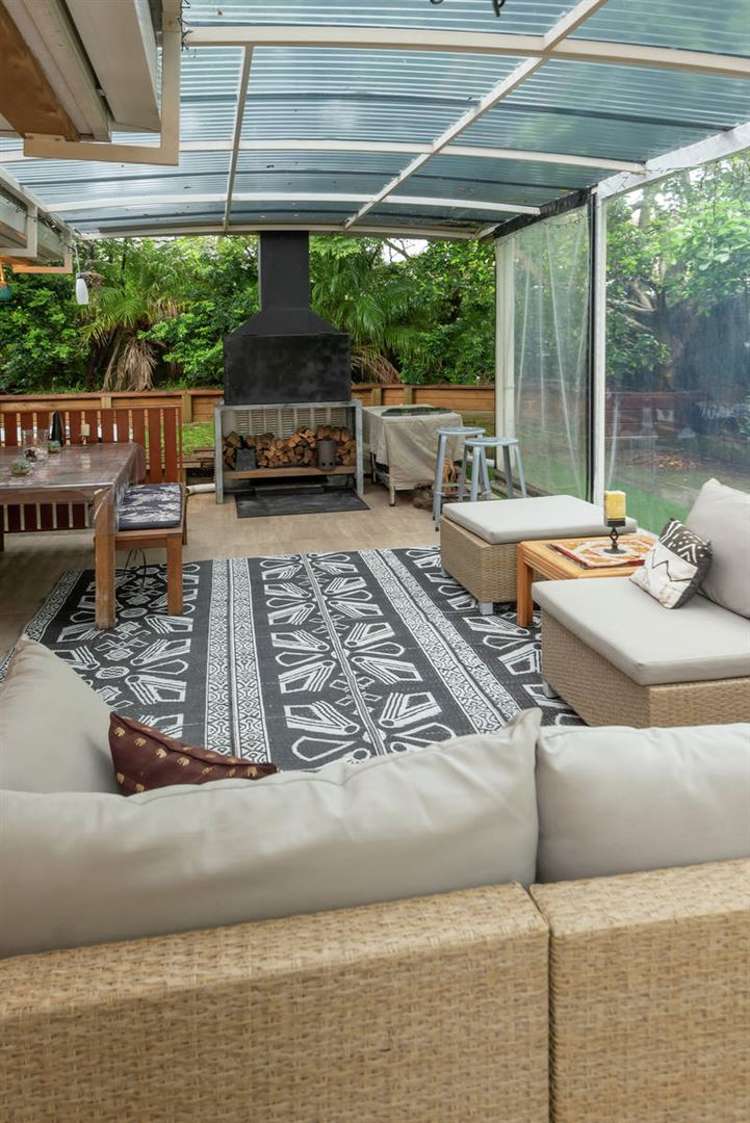 24 Frank Bunce Grove Flat Bush_12