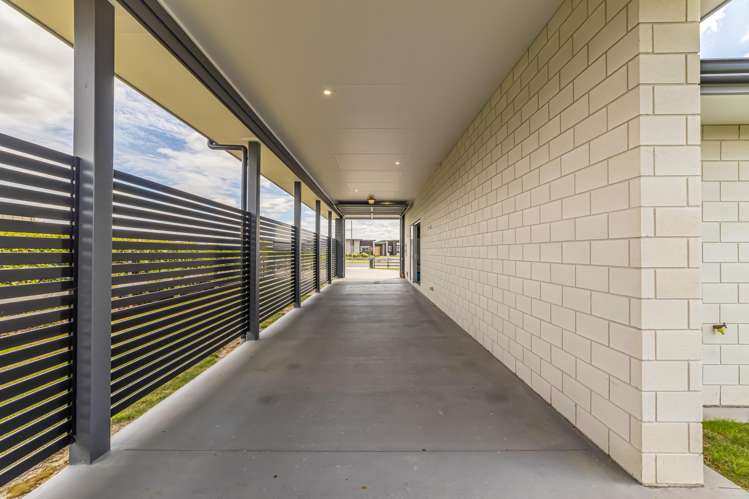 15 Alan Livingston Drive Cambridge_24