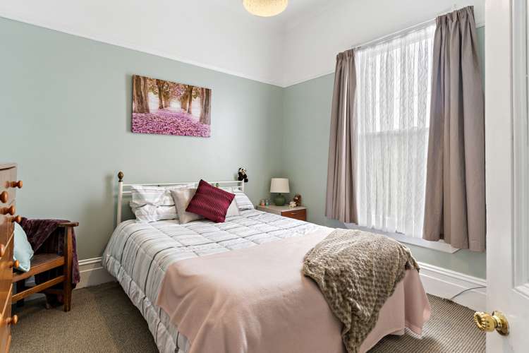 168 High Street South Carterton_8