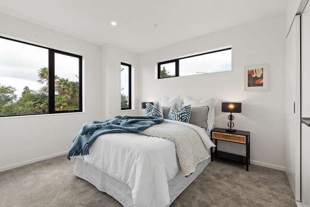 29 Scott Rd $999,000 & 27 Scott Rd $1,049,000