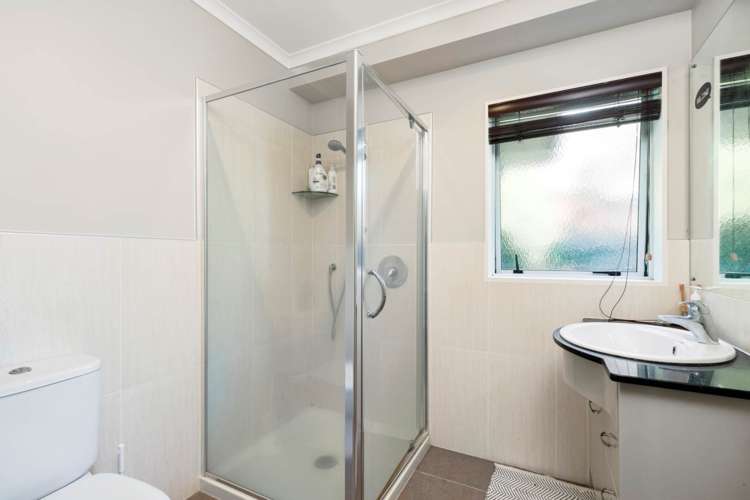 118 Kyle Road Greenhithe_31