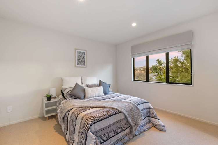 4/42 Fields Parade Oteha_7