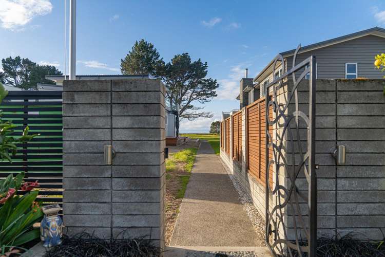 166 Sands Crescent Matarangi_21