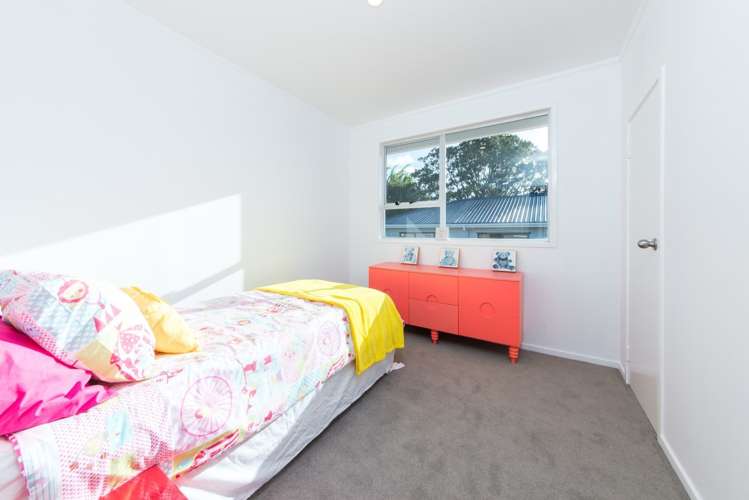 36 Riverpark Crescent Henderson_12