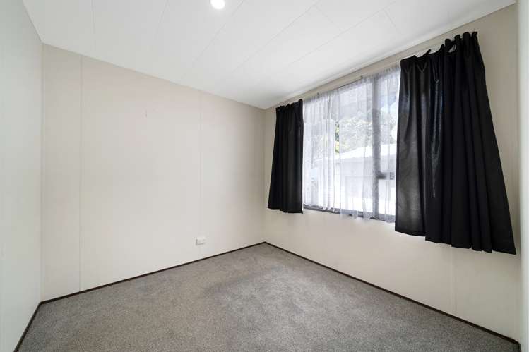 4 Ireland Place Ranui_15