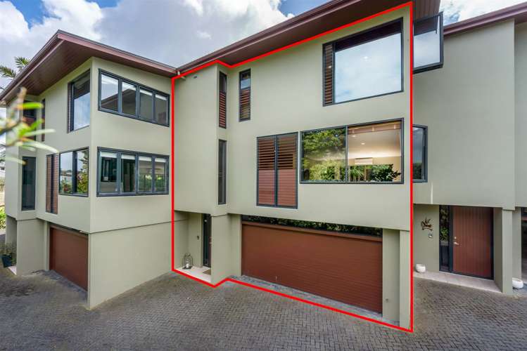 2/71 Pupuke Road Northcote_9