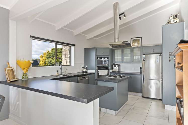 129 Parklands Avenue Bell Block_19