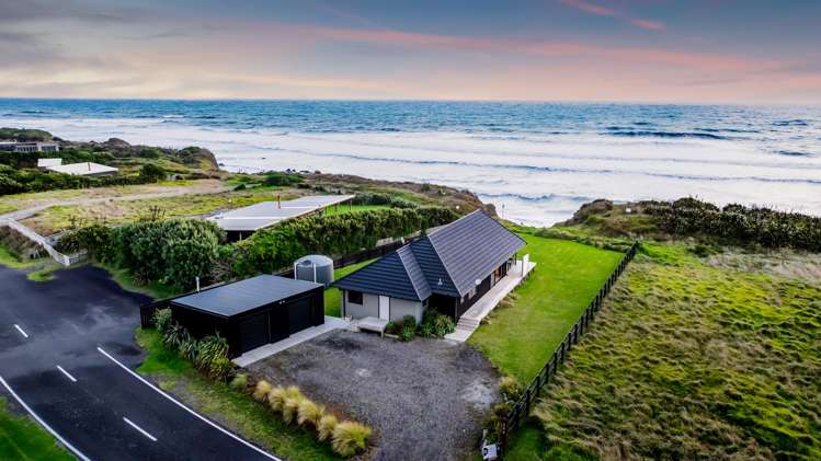 288 Tai Road Opunake_30