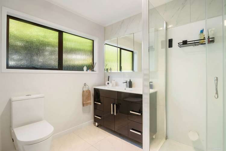 2/9 Carlton Street Hillsborough_15