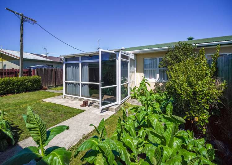 2/64 Golf Road Tahunanui_0