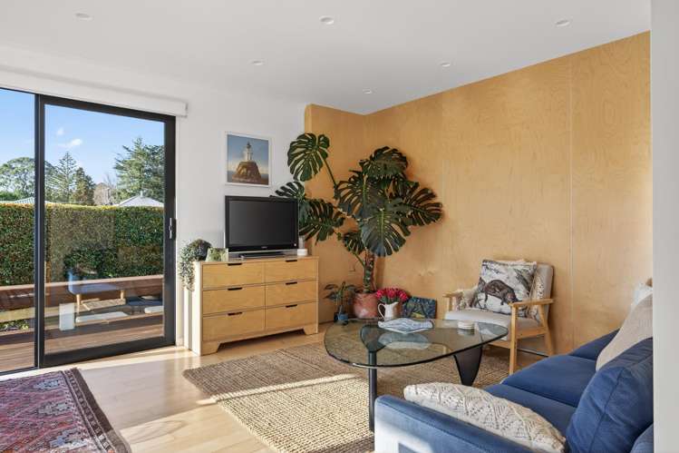 20 Root Street Gisborne_8