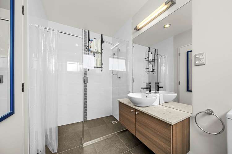 7/8 Wilk Lane Browns Bay_10