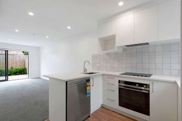 9/30 Bowater Place_3