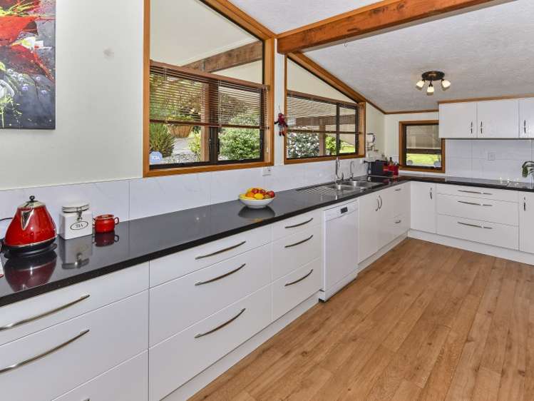 28 Paulownia Place Totara Heights_2