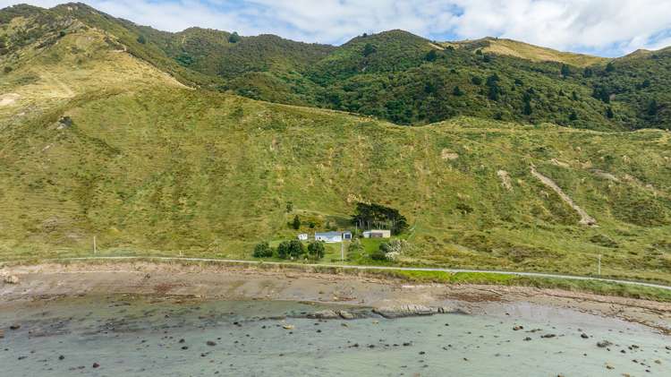 1061 Mataikona Road Mataikona_7