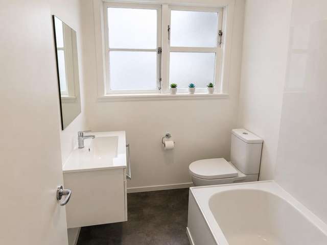 53 Biddle Crescent Taitā_4