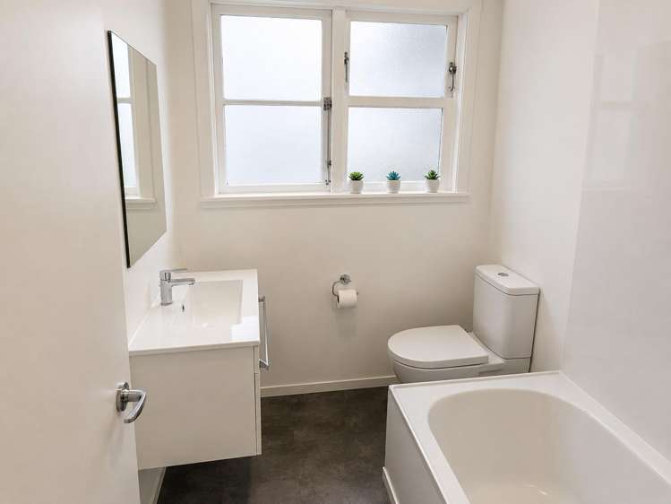53 Biddle Crescent Taitā_4