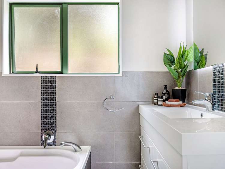 62A Stapleford Crescent Browns Bay_18